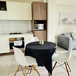 6 Sleeper Apartment Near Canal Walk