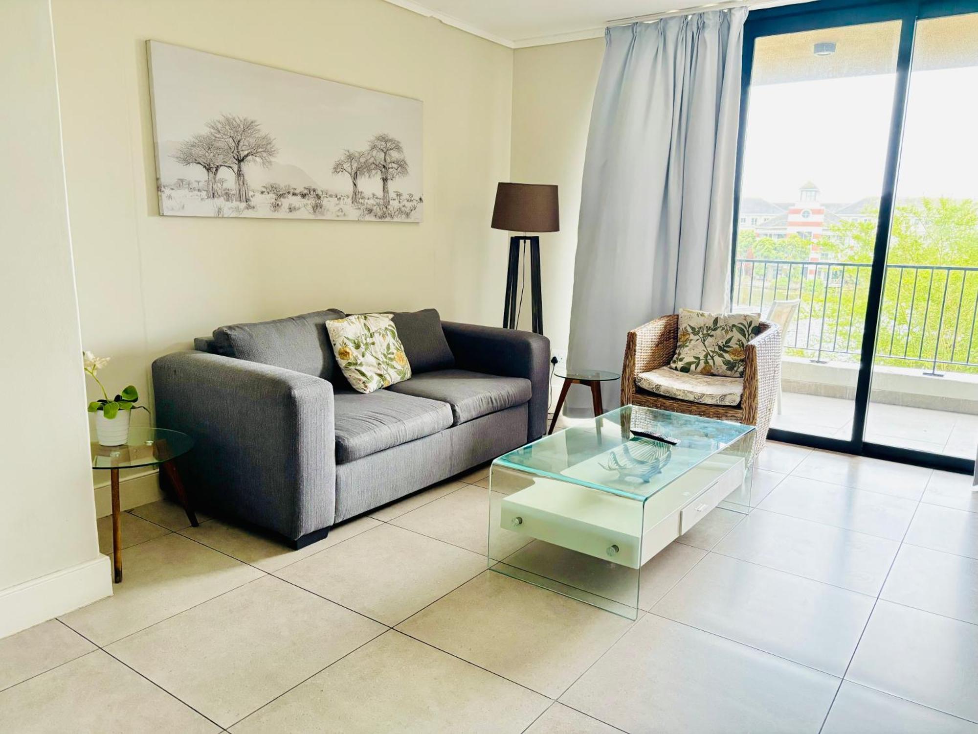 6 Sleeper Near Canal Walk Apartment *